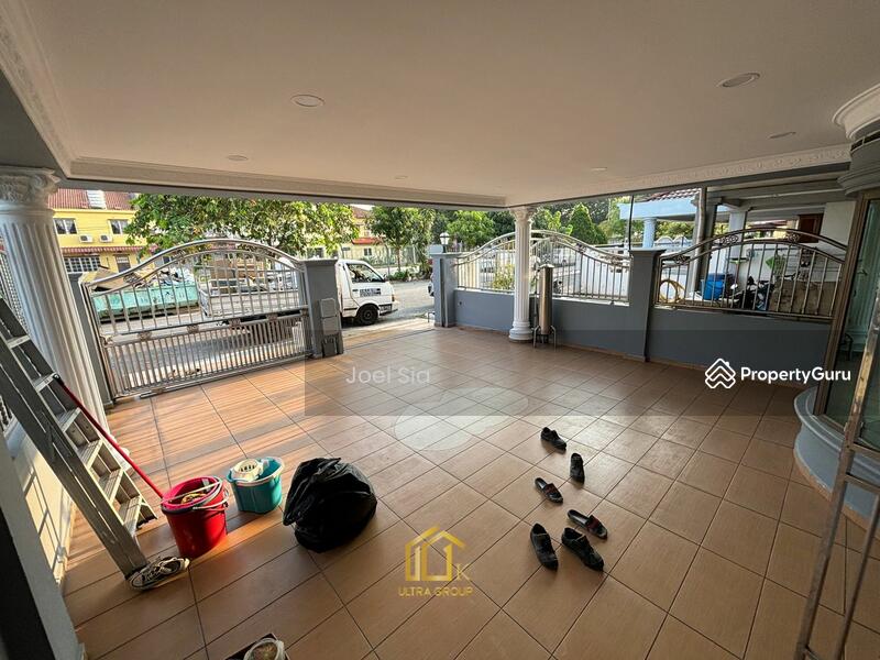 For Rent - Bandar Bukit Tinggi Double Storey 22x70 Fully Renovated n Extended House For Rent
